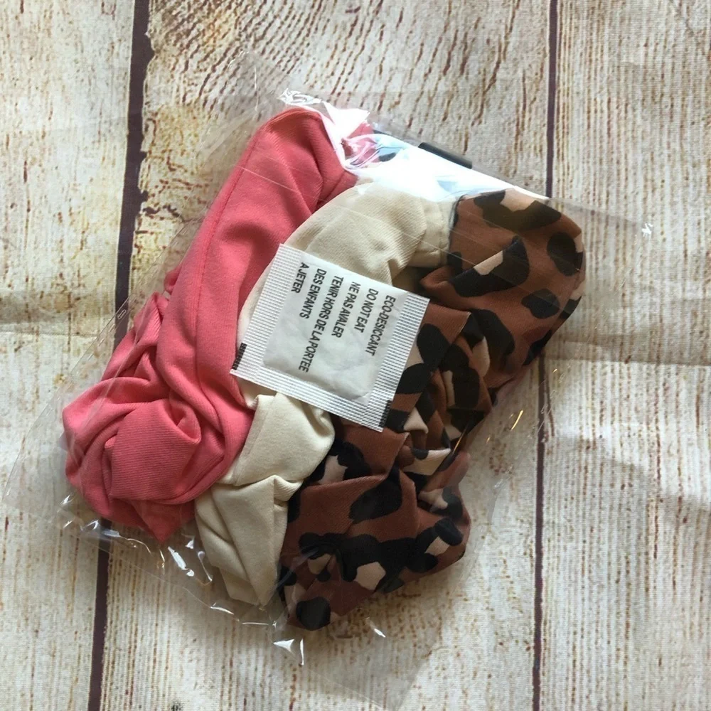 Fabletics‎ Scrunchies